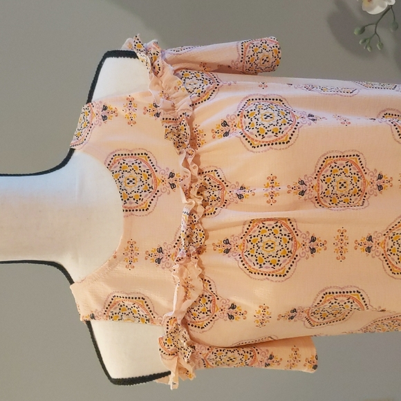 LC Lauren Conrad Ruffle Cold Shoulder Top - Peach Print - Picture 3 of 8